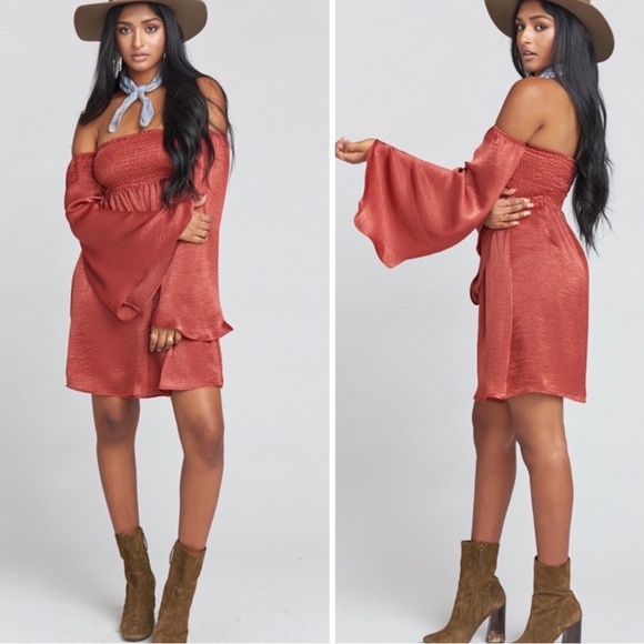 Show Me Your Mumu Dresses & Skirts - Show Me Your Mumu Ashley Smocked Off-Shoulder Rust Blouse Size M Casual Top